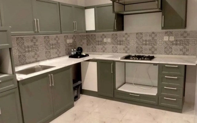 Holiday Plus Mishrifah Apartments