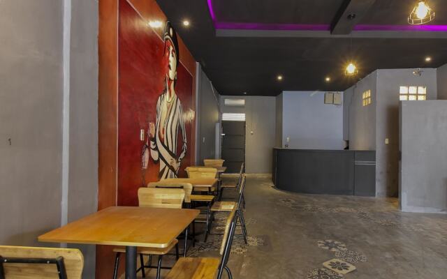 RedDoorz near Medan Plaza