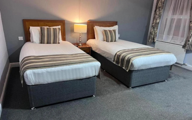 Dancenter East Midlands Airport