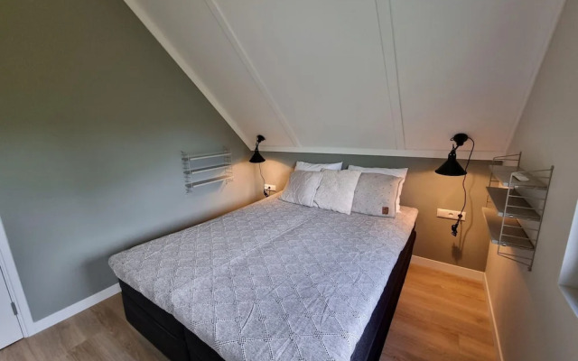 Luxurious Detached Water Villa With Jetty