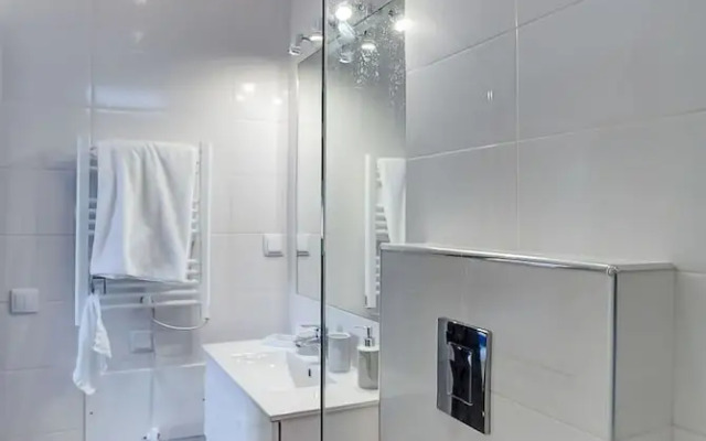 Goldeneye Luxury 6 Bedroom Villa With Infinity P