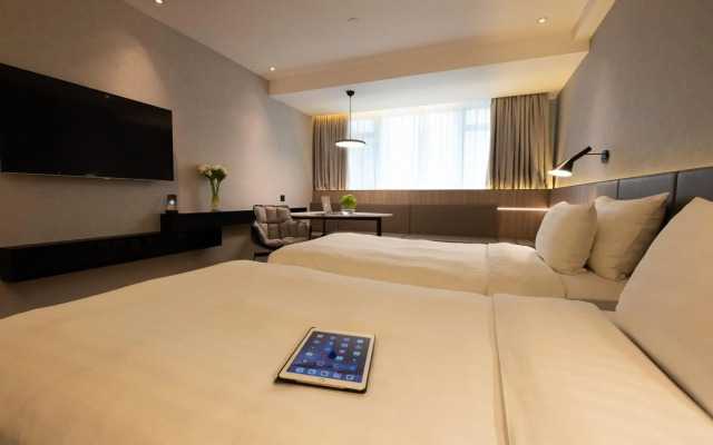 Nathan Hotel