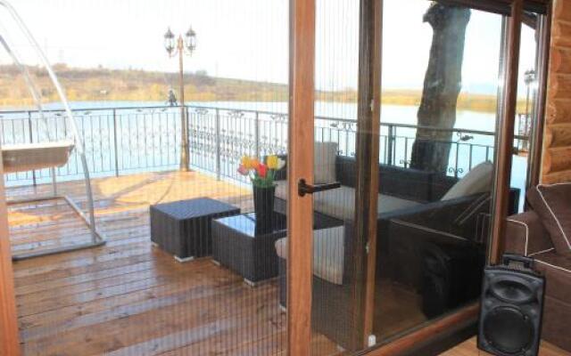 Guest House Qzovir Malo Buchino