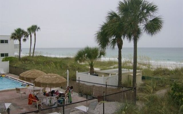 Club Bamboo South - Bradenton Beach