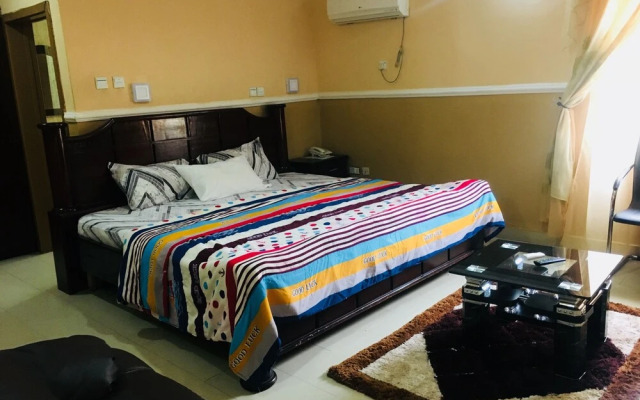 Feligold Royal Hotel Benin