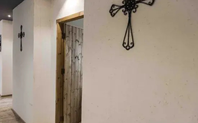 Lugu Inn (Luohu Lushan Art Town)