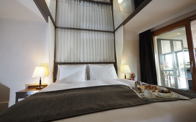 Maison Du Lac Boutique Hotel