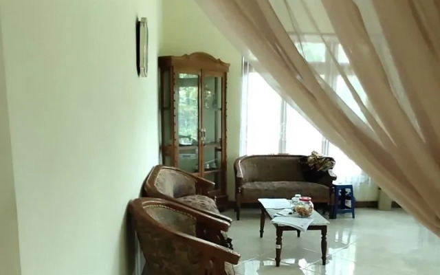 Homestay Sudiono by ZUZU