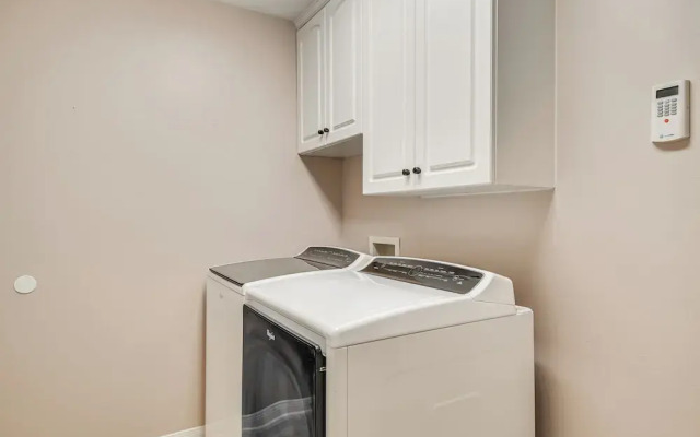 Bryan Home: Close to Campus & Kyle Field