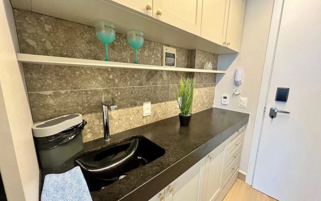 Setai Yacht Comfort II - By Almare Flats