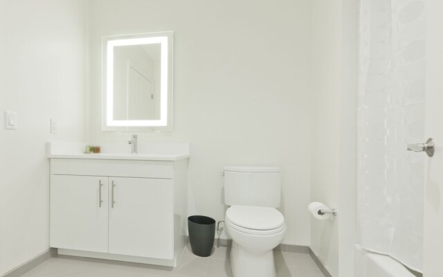 Sunny Lower Allston Suites by Sonder