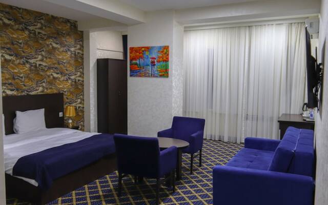 Kristal inn Hotel