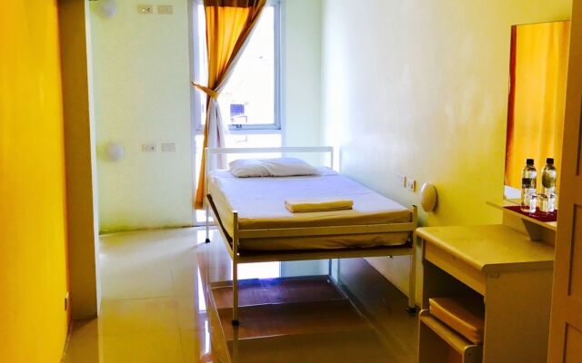 RoomQuest Sukhumvit 50