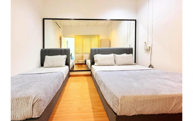 Hotel O S Homestay Premium