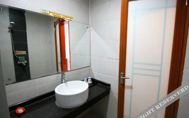 Pinshang Hotel (Nanning Railway Station Vientiane Huafu)