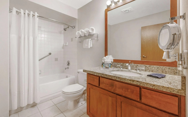 Best Western Plus Mill Creek Inn