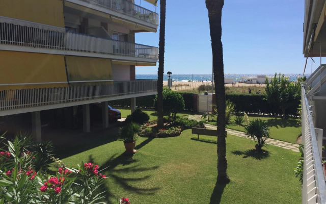 Beachfront Resort Apartment