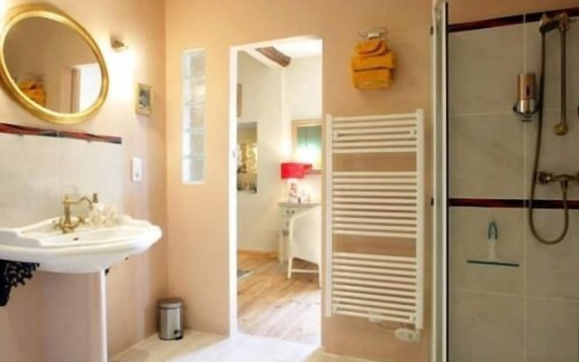 Maison de Textile Apartment