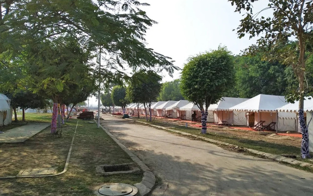 OYO 28028 Rishikul Sangam City