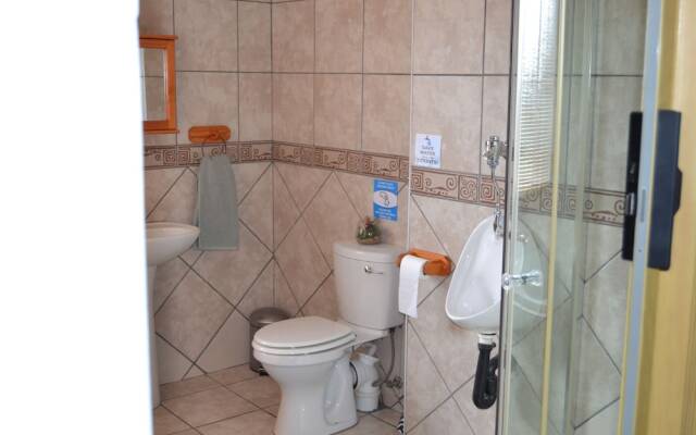 Africa Emerald at 47 Petronella