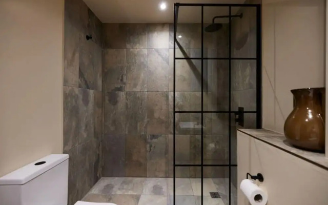 The Whitechapel Place Stunning 2bdr Flat With Balcony