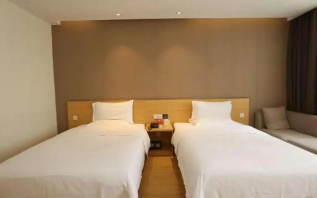 7 Days Premium Hotel (Chongqing Longtousi North Railway Station Center)