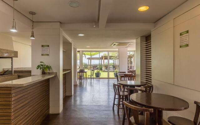 Apto elegante com piscina frente mar JBM304