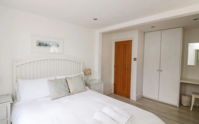 1 Camperdown Lodge