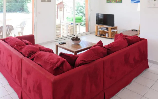 Holiday Home Les Acacias - MVT245