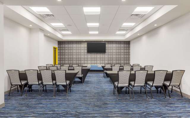 GLō Best Western Dallas South DeSoto