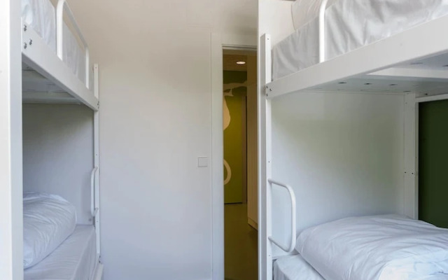 Youth Hostel Non Stop Inn by IrriSarri Land