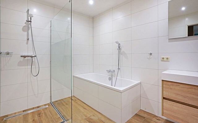 Modern Holiday Home in Grubbenvorst Near River Maas