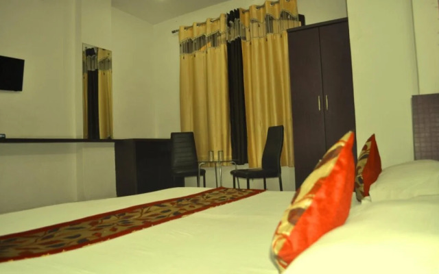 Hotel Akshat Niwas