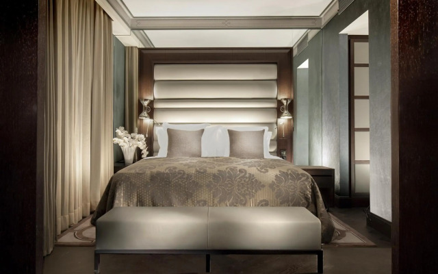 Royal Savoy Hotel & Spa