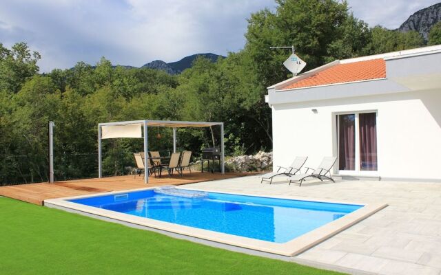 Holiday House Lovric