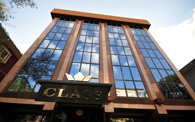 Class Hotel