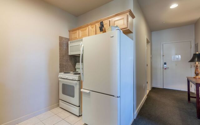 Ebb Tide Suites