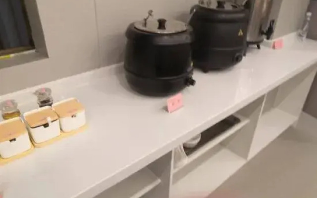 GreenTree Inn Hotel (Lingshan Liufeng Road Branch)