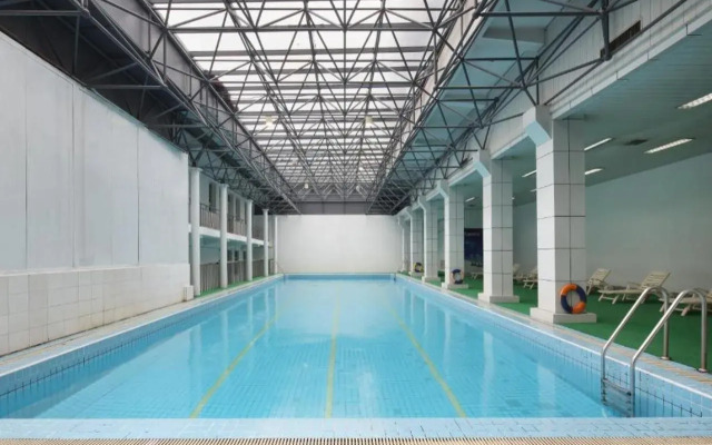 Jinjiang West Capital International Hotel