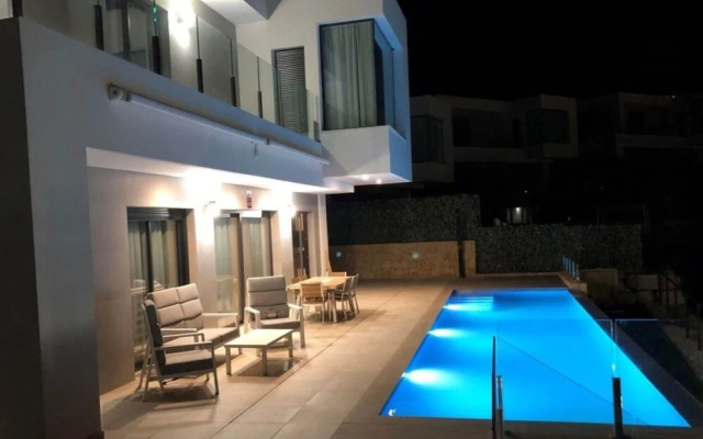 Spacious Villa With Private Pool in Finestrat