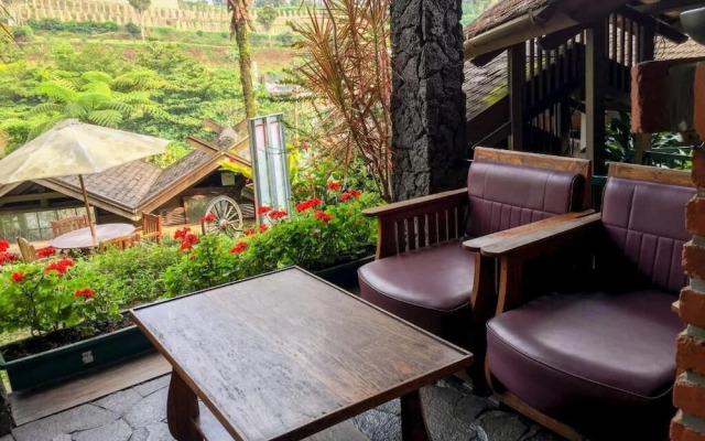 Rumah Stroberi Organic Farm and Lodge