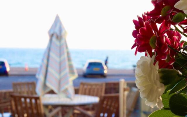 Serenity "your calm seafront retreat"
