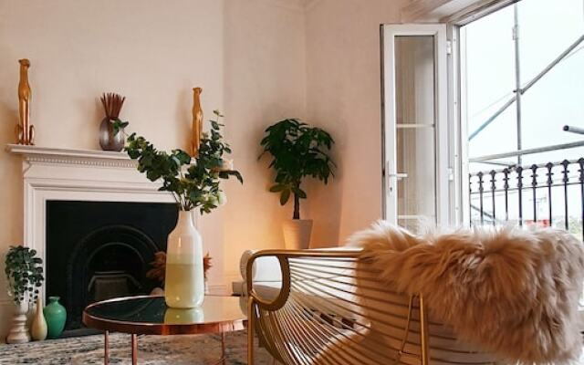 Elegant 5 Bed 4 Bath Vogue House Parisian Style Home