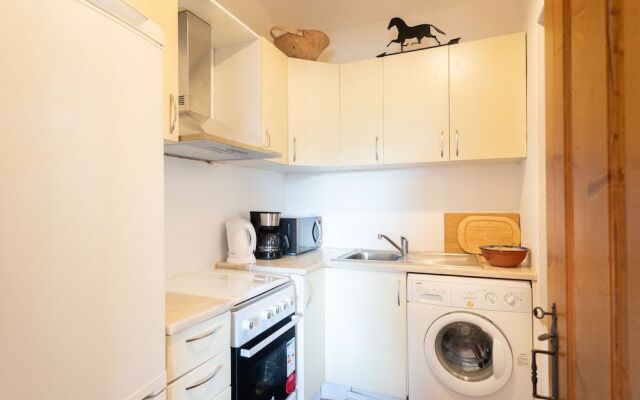 Rosa Estates The Farmhouse & Stables