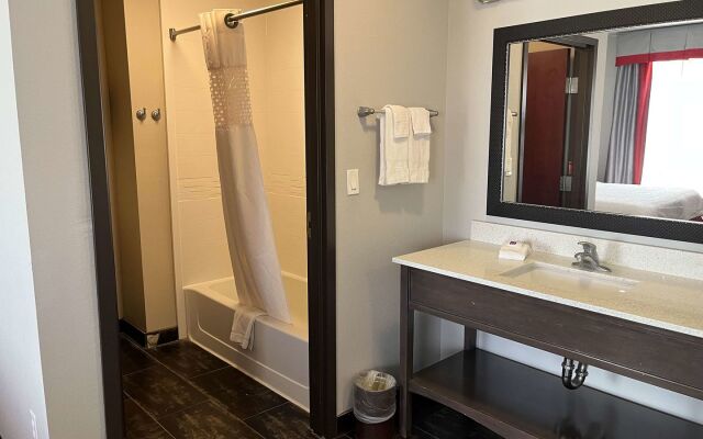 Quality Inn & Suites