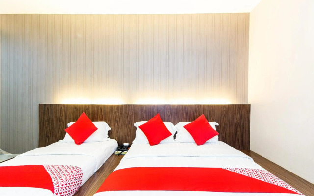 Super OYO 340 Comfort Hotel