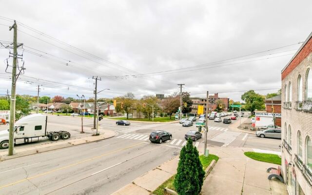 1BR King Apartment With Netflix- Near DT Hamilton