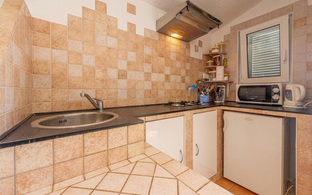 Nice Apartment in Vir With 1 Bedrooms and Wifi