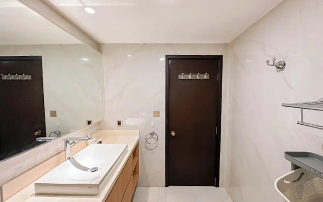 Spacious And Strategic Location 3Br At Kondominium Regensi Apartment