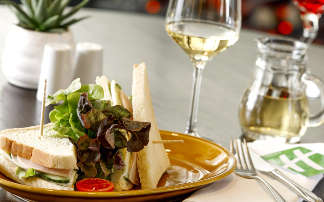 Holiday Inn Dresden - Am Zwinger by IHG
